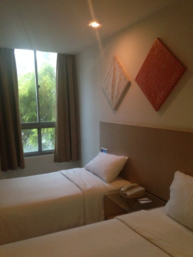 Aqueen Hotel Balestier Singapore Exterior foto